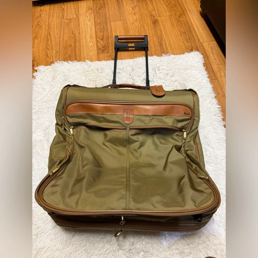 Hartmann Intensity Collection Medium Mobile Traveler Garment Bag Leather trim